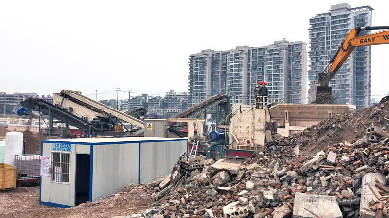 建筑垃圾處理現(xiàn)場(chǎng).jpg